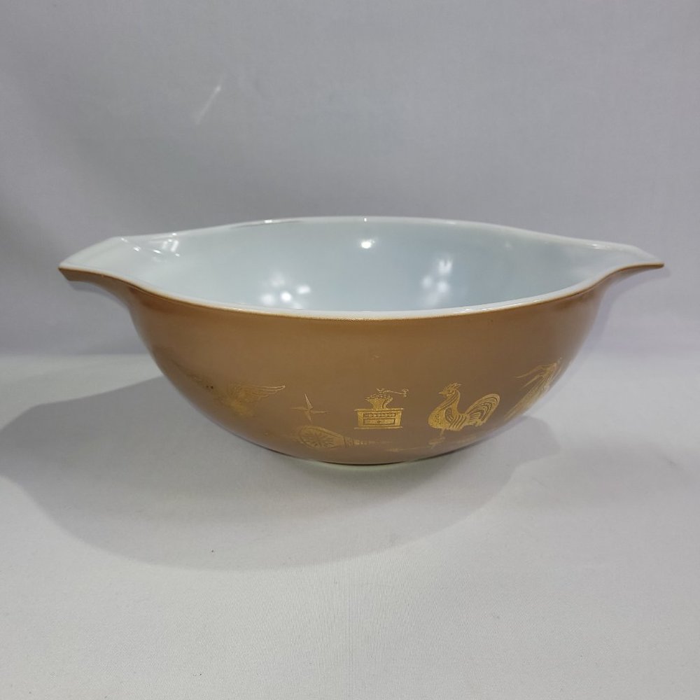Pyrex 444 Early American Vintage 1962-1971 Cinderella Nesting Bowl 4 Quart